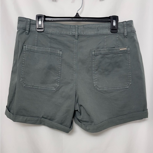 WHBM Pret-A-Play Utility Shorts Size 12 Mid-Rise 4.5” Short Inseam Olive Green - Picture 4 of 8